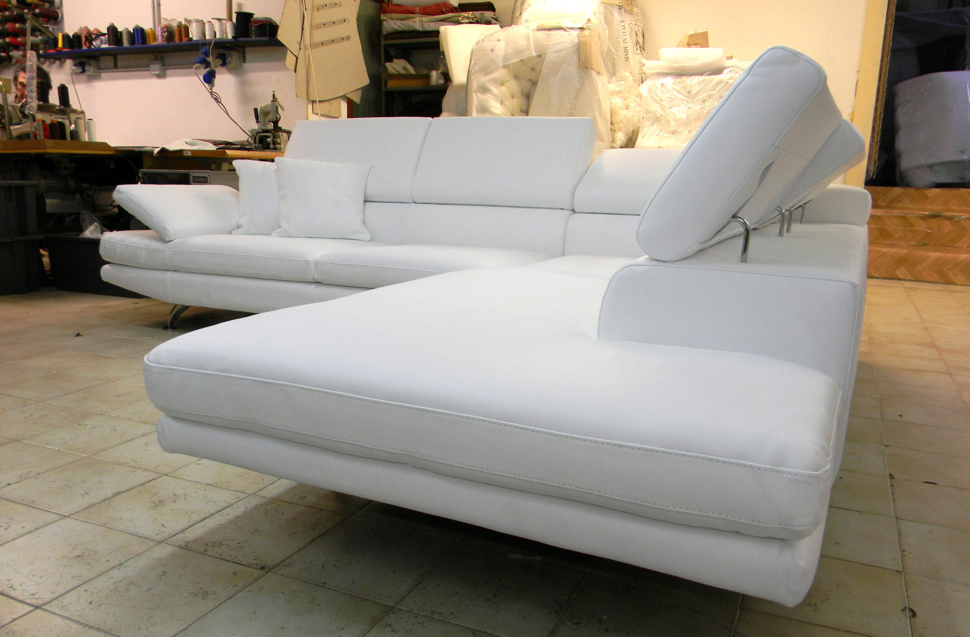 Divano letto bianco pelle ~ avienix.com for .
