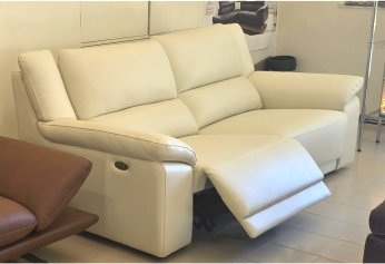 Offerta: Divano Modello Cassanova con 2 relax elettrico 
